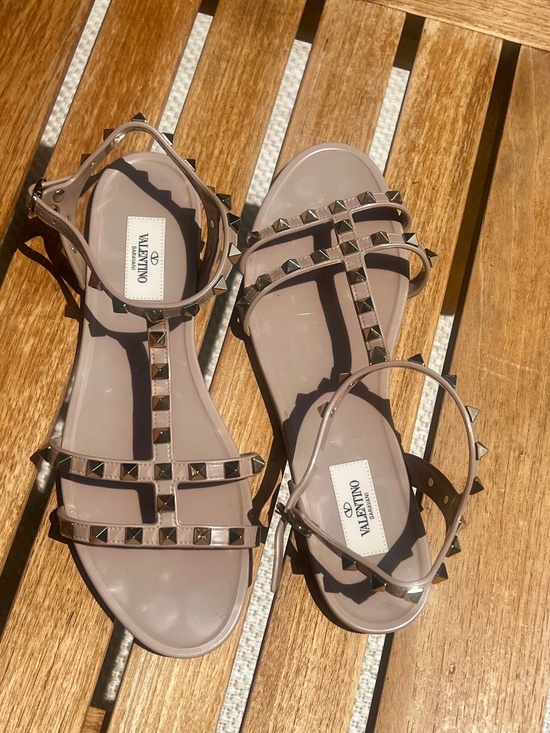 Valentino Garavani Shoes - VALENTINO GARAVANI- Rockstud Jelly Flat gladiator Sandals  - 40